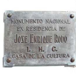 Placa existente en la residencia de Rodó en la ciudad de Santa Lucía...
